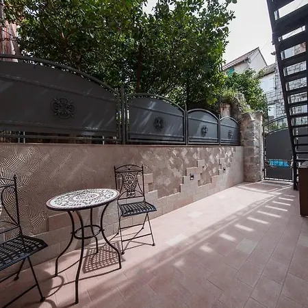 Riva 1 Apartment Komiza
